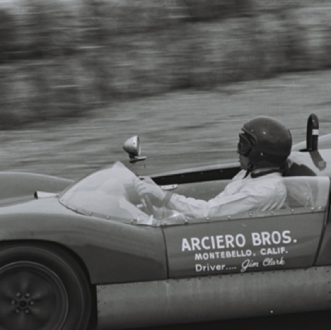 Sur le circuit de Laguna Seca en 1963 avec la Lotus 19 d'Arceros Bross